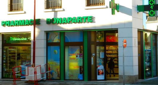 Pharmacy Bonaparte, nes pas.