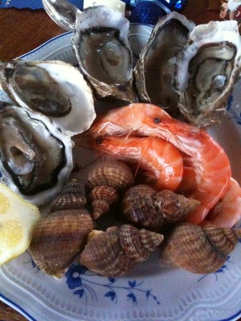 Oysters for Christmas are a new tradition for us. Harvey harvests oysters in Ipsqwich every month with an "r."